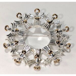 Angel Wreath Brooch Avon
